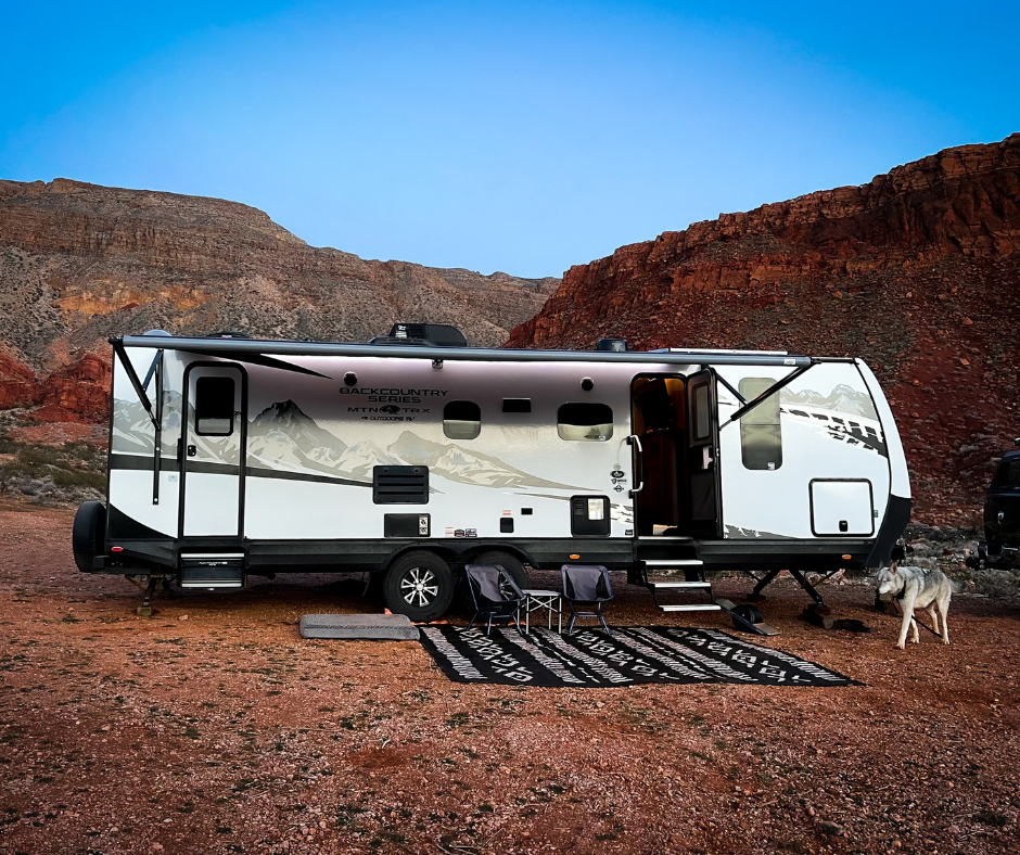 living in an rv full time cost
