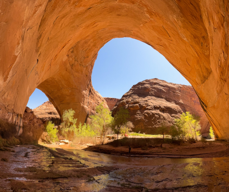 Shortest Hike to Jacob Hamblin Arch via “Sneaker Route” in Coyote Gulch